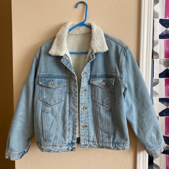 Brandy Melville Sherpa Lined Jean Jacket - Picture 2 of 3